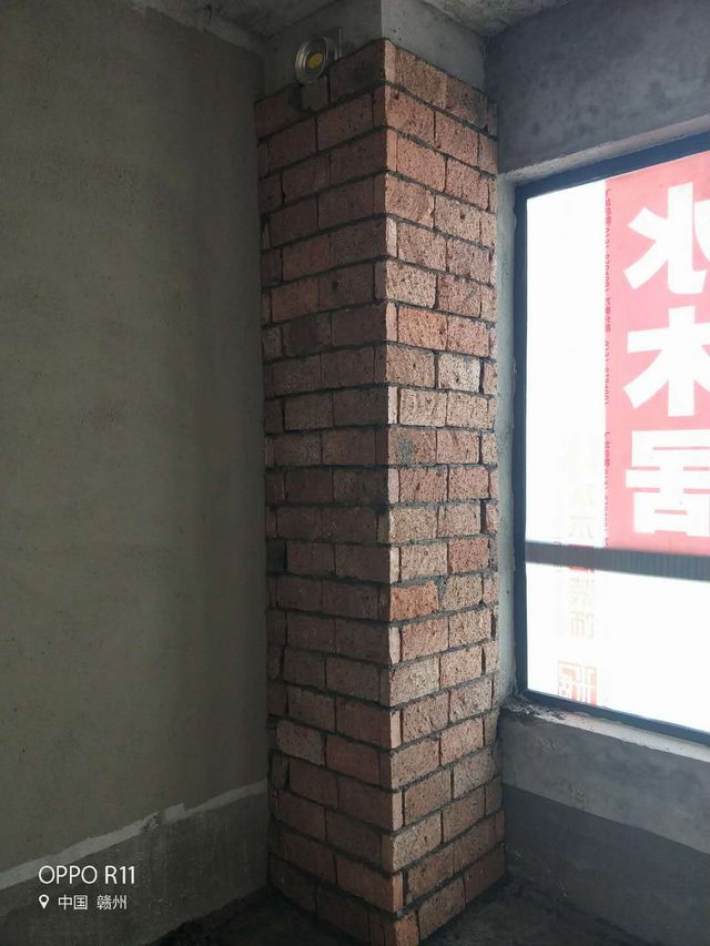 10厨房烟道砌墙加固处理，防止墙面砖受热脱落.jpg